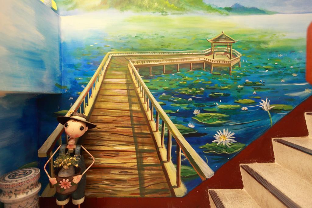 5 Loaves 2 Fish B&B Hualien City Exterior photo